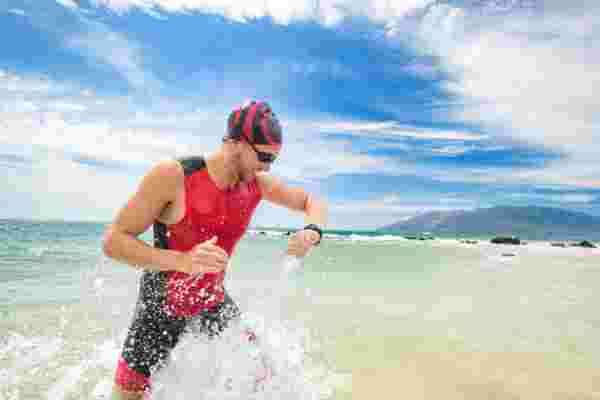 Smartwatch Nuoto 2021: i 10 Migliori per Nuotare in Piscina e al Mare